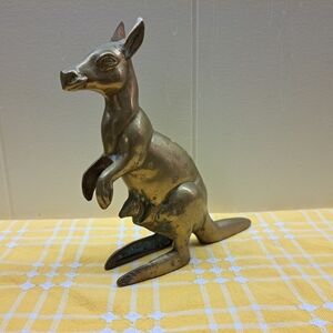 Vintage Elegant Brass Kangaroo w/joey Sculpture Figurine